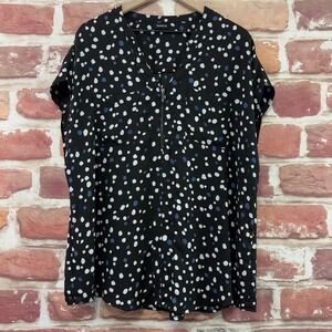 Torrid Top Womens 2X Black Multicolor Polka Dot Abstract Casual Career Shirt